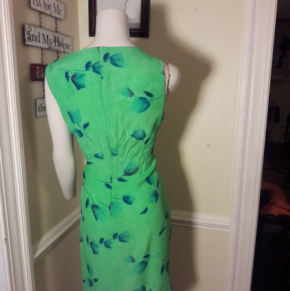 Expo petite ladies dress - Picture 4 of 5